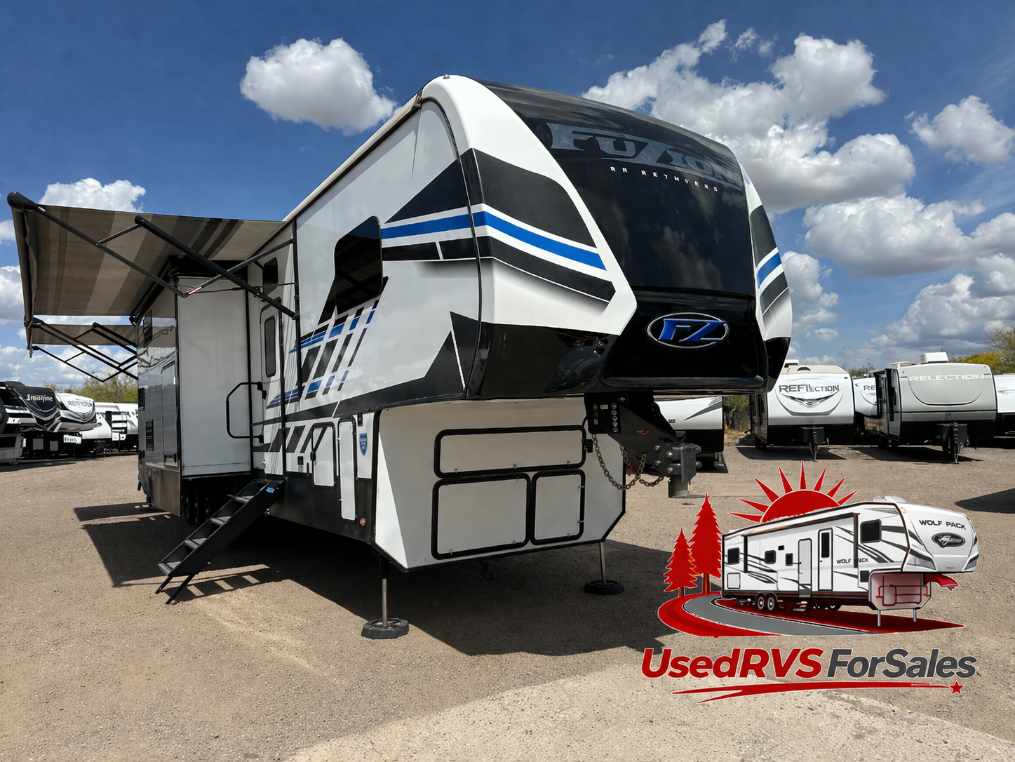 Bright RV dealership with Fuzion trailer